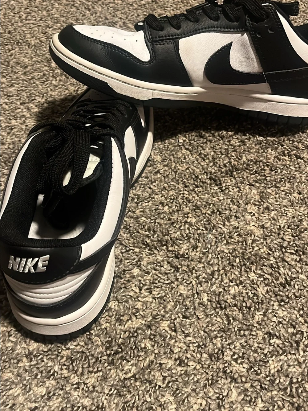 Nike Men's Athletic Shoes Black and White